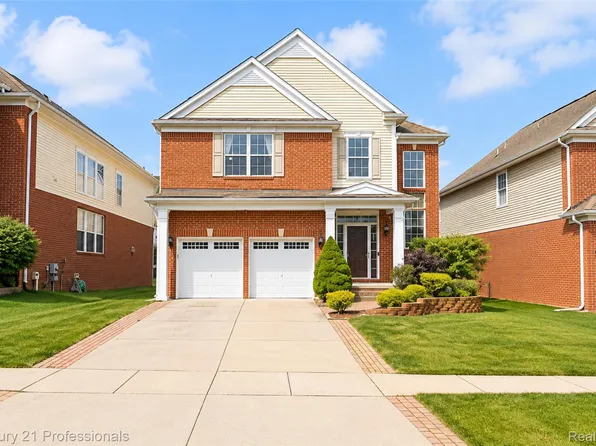 45248 Bartlett Dr, Novi, MI 48377