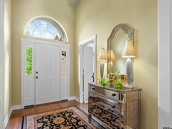 4th image of 6807 Cherryhill Dr