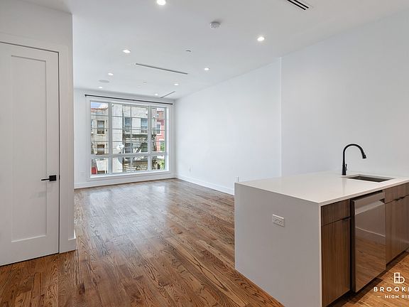 3rd image of 897 Herkimer St #2R