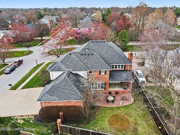 4th image of 213 Pepperbush Rd