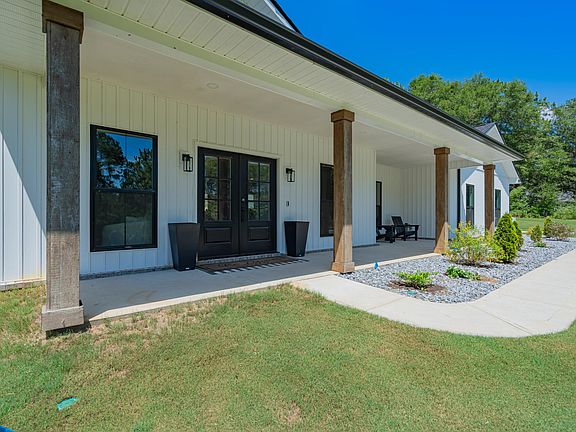 5th image of 3094 Honey Ln