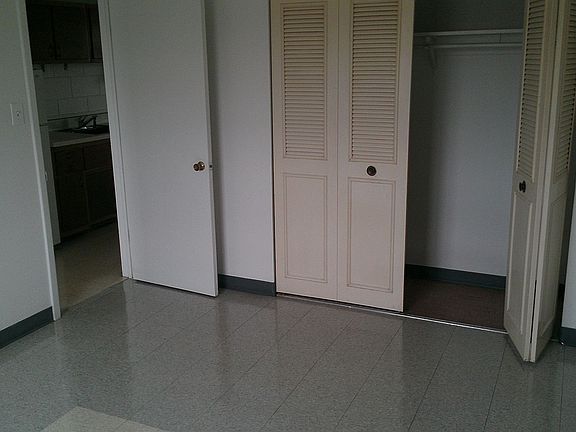 4th image of 1143 Lathrop Ave APT 4