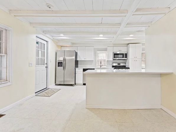72 Orchard Hill Rd