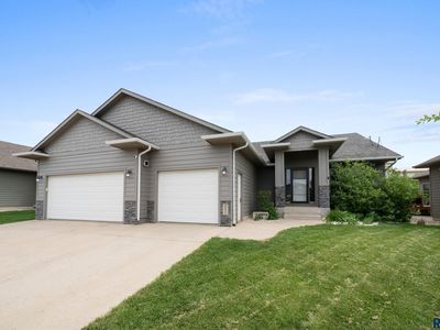 601 W Highpointe St, Tea, SD, 57064