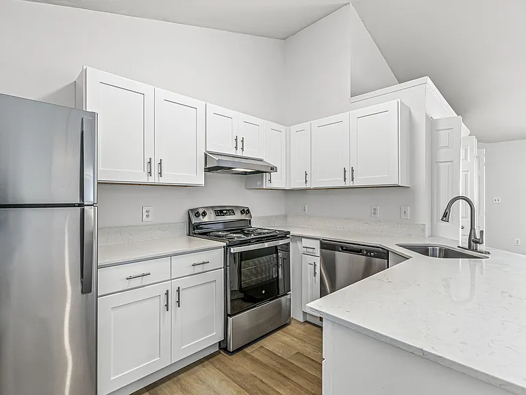 Buffalo Creek Apartments — Photo 33