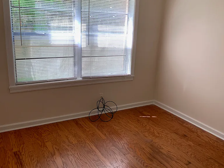 1662 Valley Ave — Photo 12