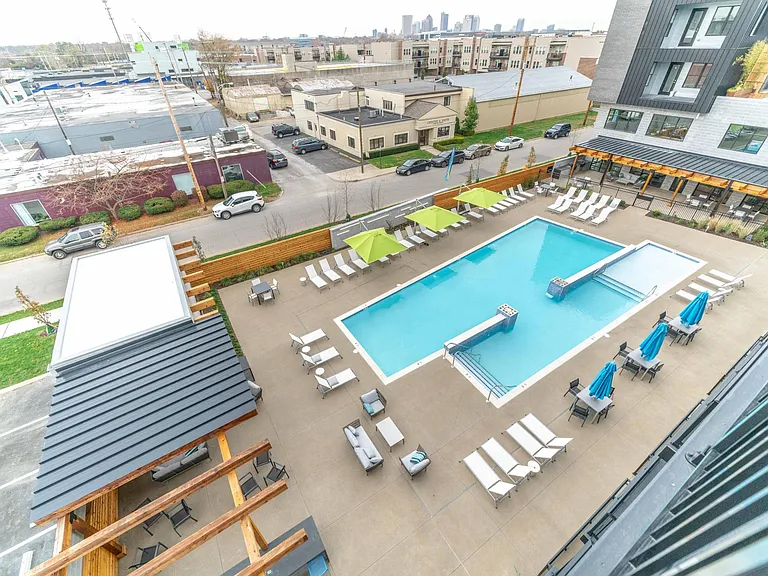 Quinn Apartments — Photo 43
