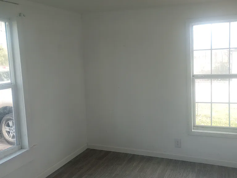 508 Tidmore St — Photo 2