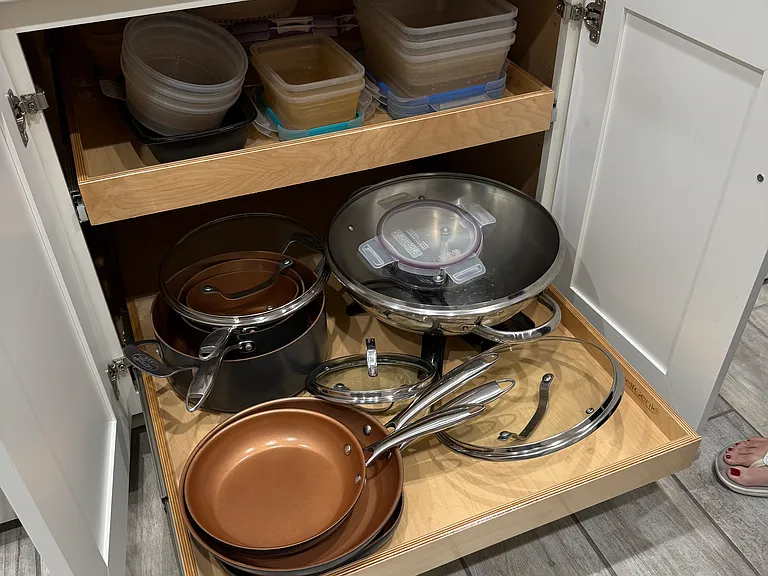 Kitchen has all essential wares (pots, pans, baking sheets, toaster, etc.)