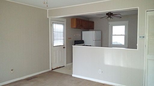 4th image of 1528 Fairfax Dr