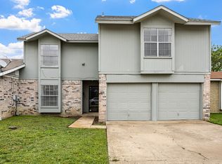 2906 Birchbrook St, Grand Prairie, TX 75052