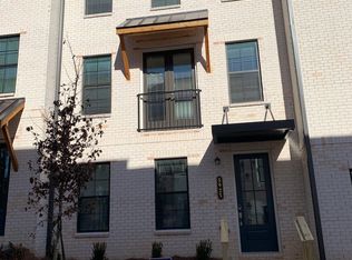 5025 Daisy Dr, Roswell, GA 30076