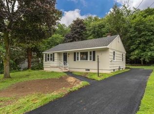 69 17th St, Lowell, MA 01850