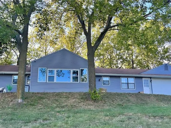 18357 228th St, Tonganoxie, KS 66086