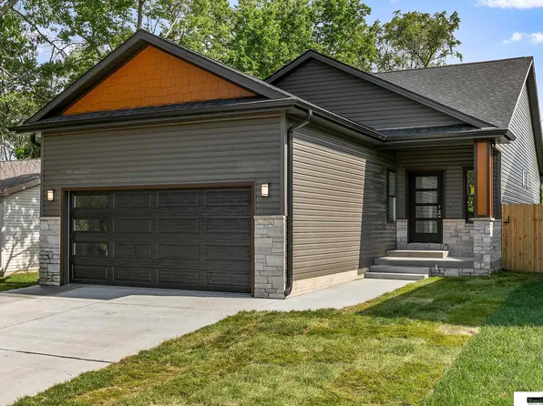 317 Groveland St, Lincoln, NE 68521