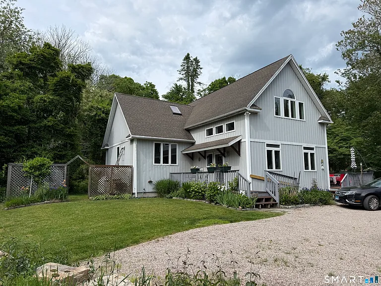 221 Wamphassuc Rd — Photo 1