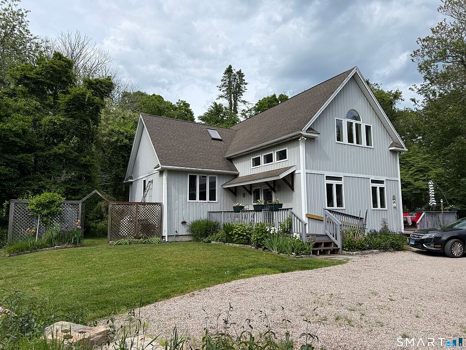 1st image of 221 Wamphassuc Rd