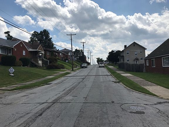 4th image of 807 Broadway Blvd