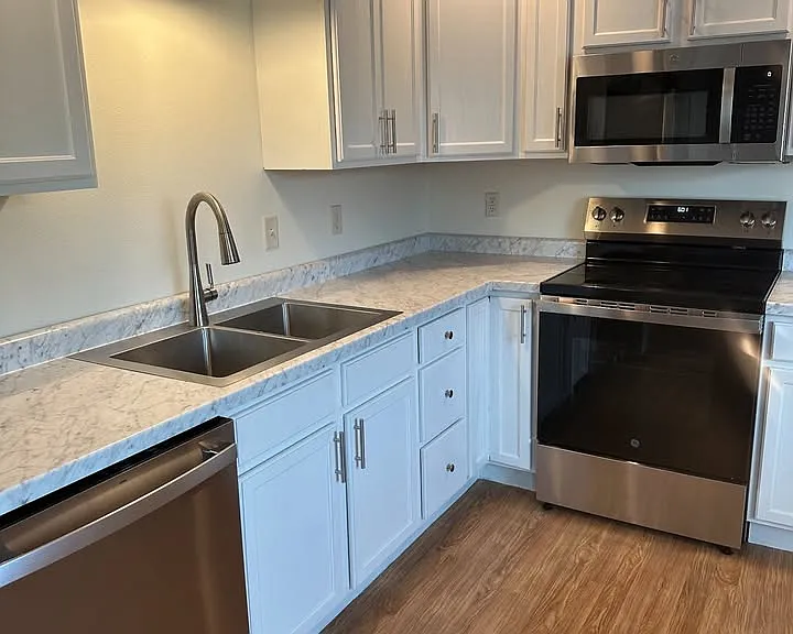 2806 Willow Dr #1 — Photo 4