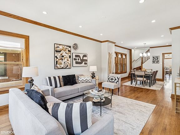 2nd image of 5411 W Berenice Ave