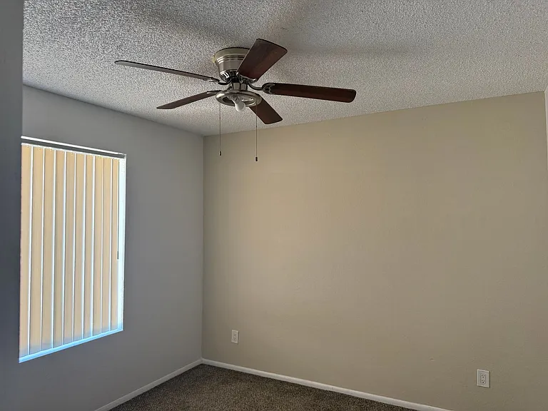 8520 W Palm Ln #1042 — Photo 10