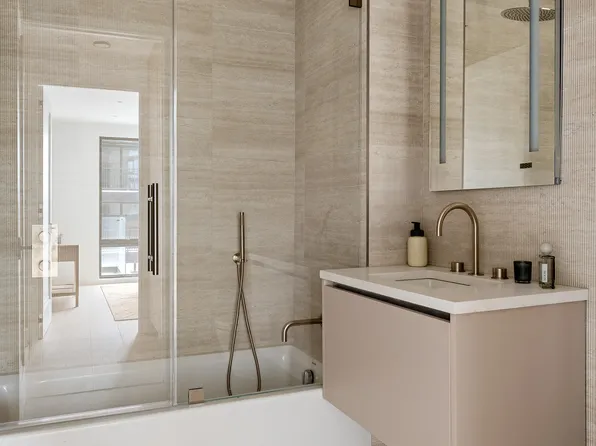 1025 Pacific Street image 4 of 6