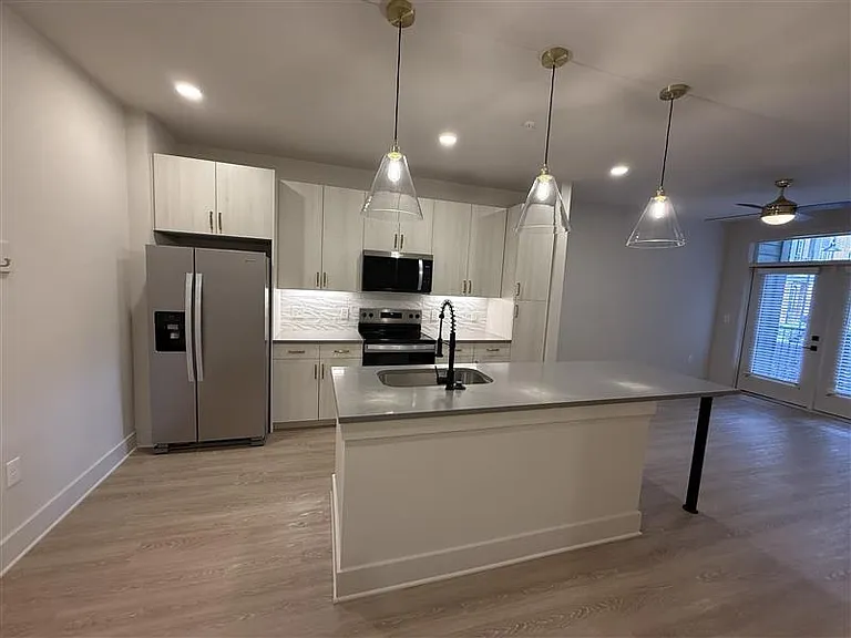 District on the Etowah Apartments — Photo 613