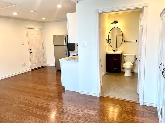 4th image of 1332 W 21st St Unit A