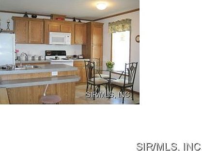 2nd image of 605 E 3rd St