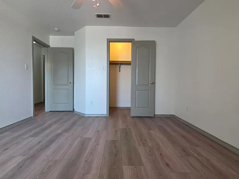 room 3 pic 2
