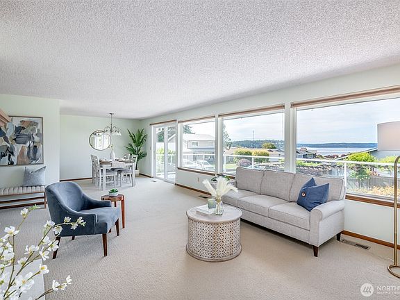 3rd image of 7215 N 23rd