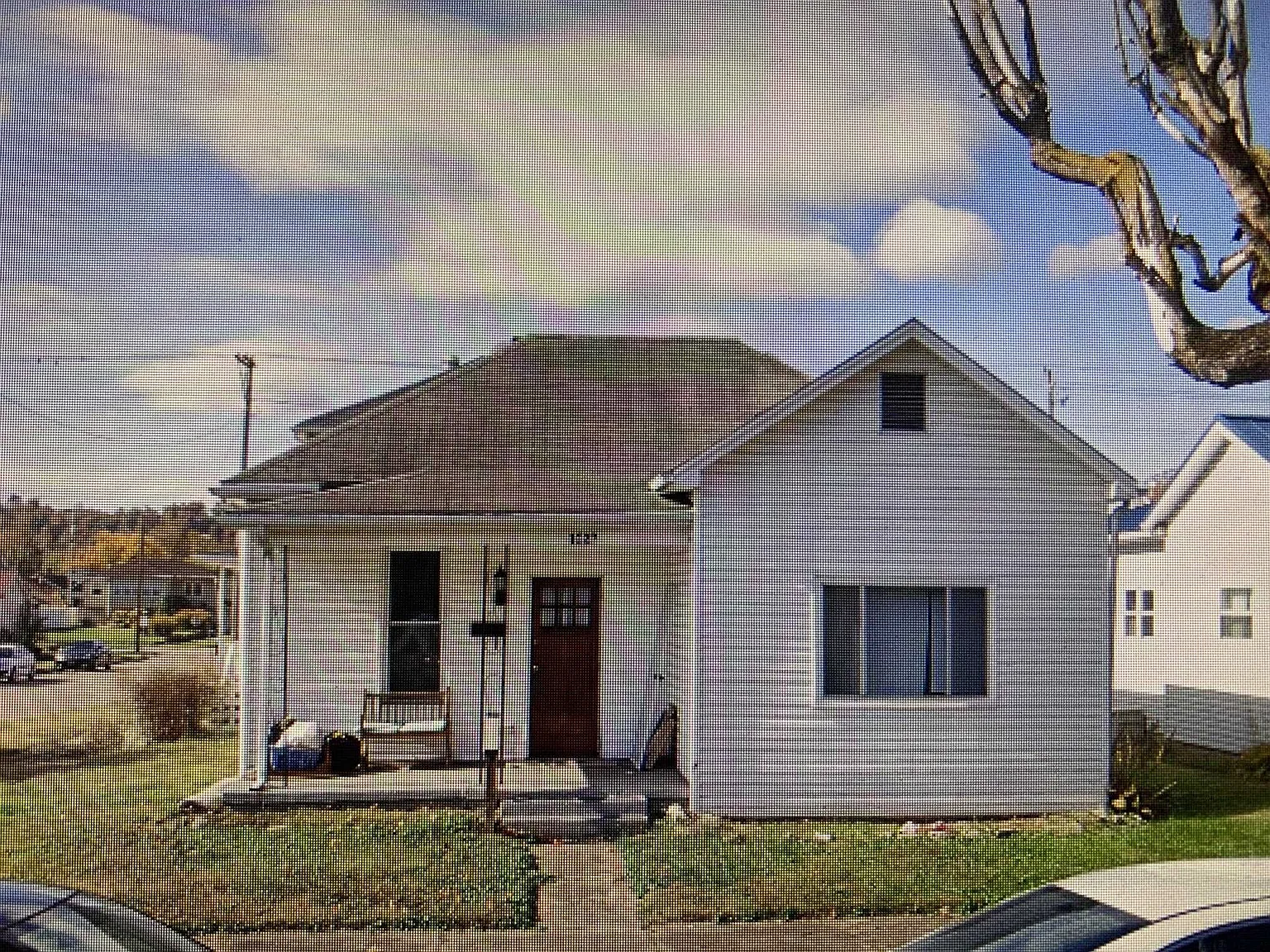 1322 S 6th St photo 1