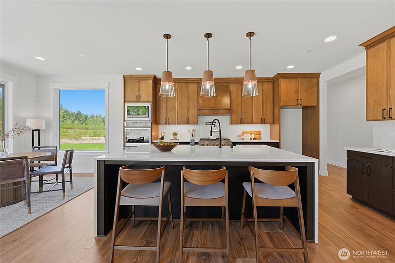 4th image of 14821 210th Avenue E #1504