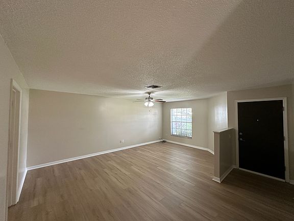 2nd image of 106 Mayfair Ct