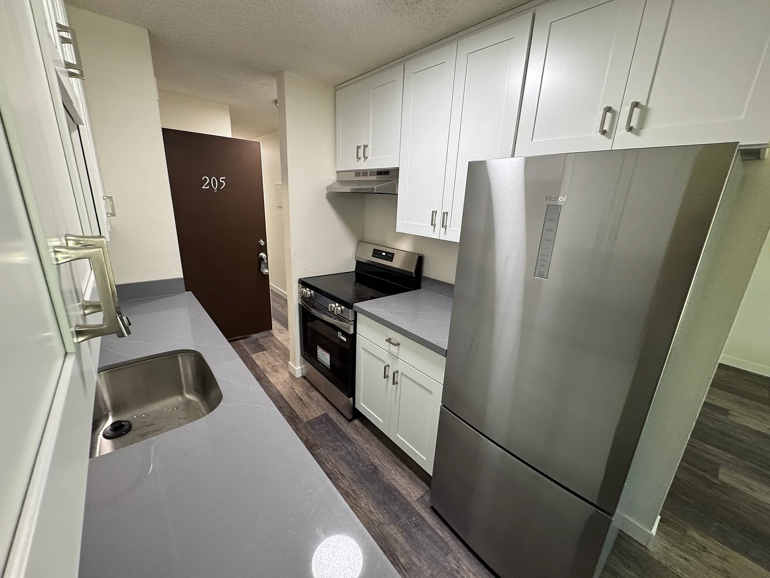 2 bed, 750 sqft, $1,595 — Photo 2