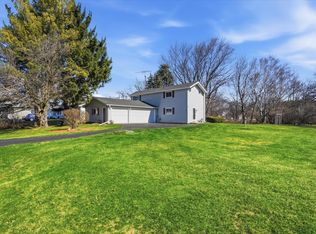 422 Pembroke Rd SW, Poplar Grove, IL