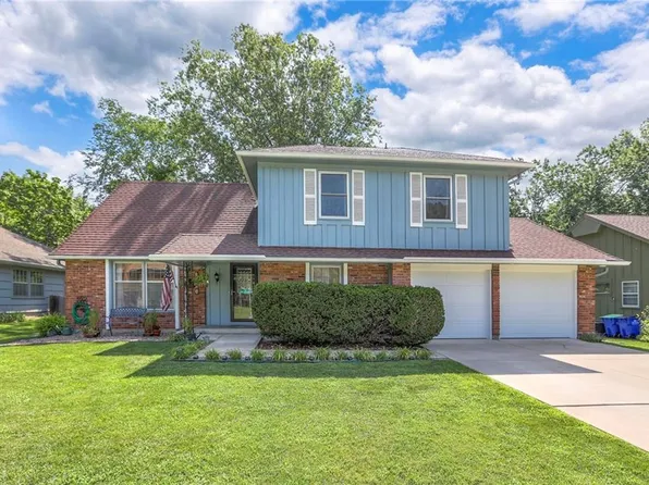 9715 Hardy St, Overland Park, KS 66212