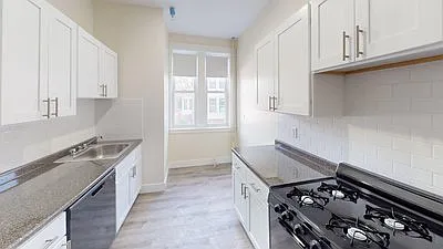 Photo 2 of 14 - 1800 Commonwealth Ave #7 - Boston, MA Building Photo - 1800 Commonwealth Ave #7
