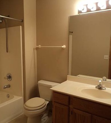 Full Bath on 2nd Floor