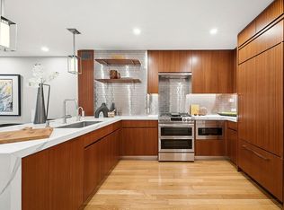 Crossing 23rd, New York, NY 10010