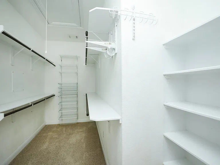 1610 Knox St #B — Photo 32