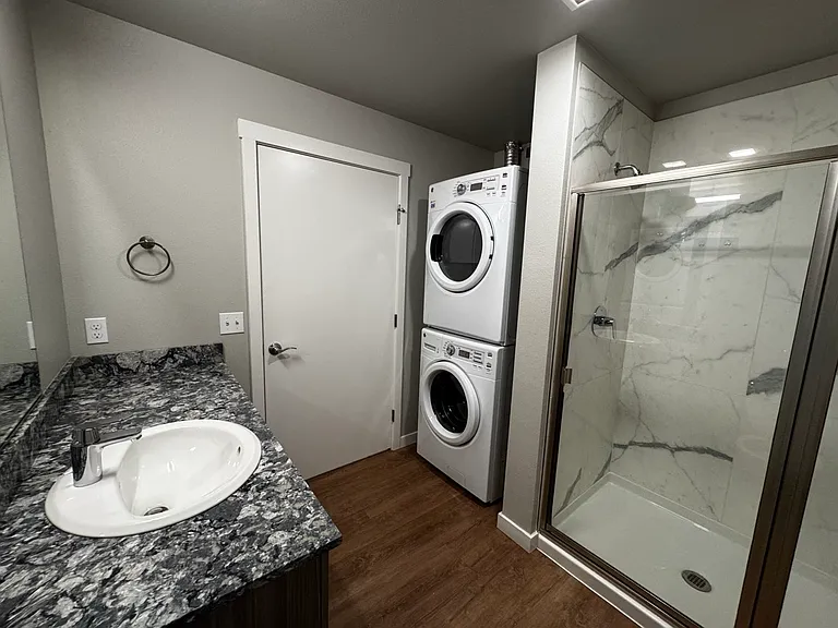 1085 103rd Ave NE #423 — Photo 6