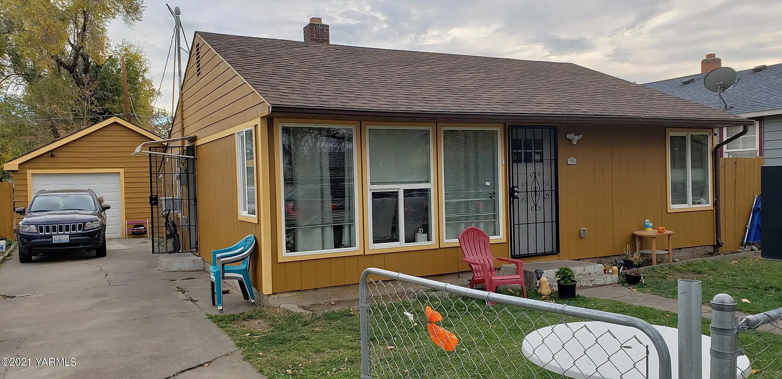 705 N 3rd St photo 1