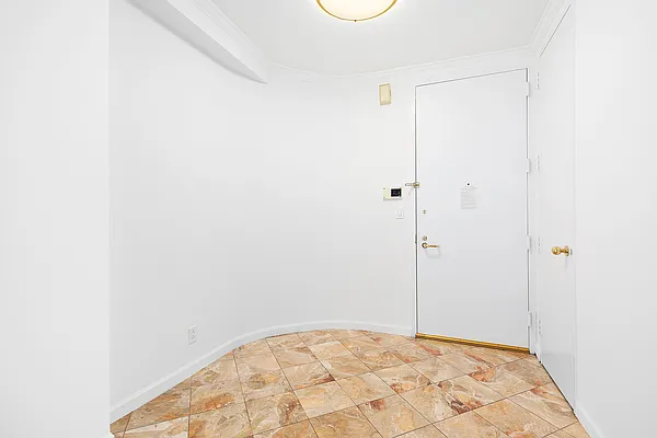 Rented by Corcoran | media 14
