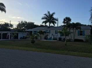 12201 Moss Dr, Fort Myers, FL 33908