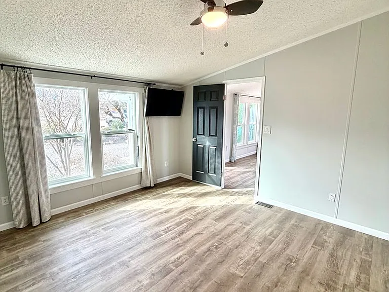 5333 S Santa Claus Ave — Photo 21