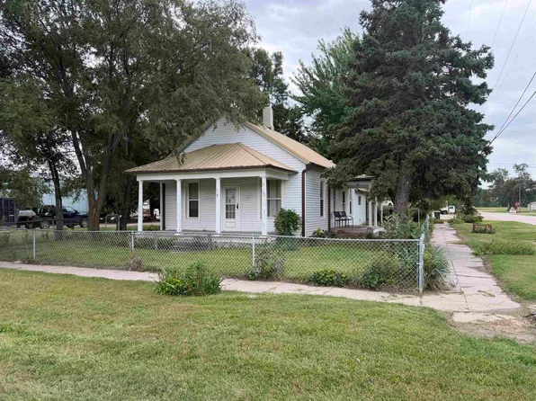119 W Cedar St, Pleasanton, NE 68866