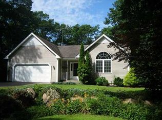 40 Indian Trl, Charlestown, RI 02813