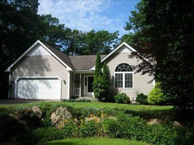 40 Indian Trl, Charlestown, RI, 02813