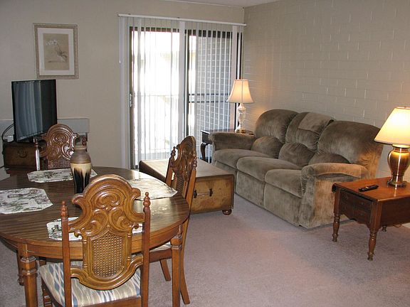 2nd image of 2106 Kanawha Blvd E APT 305